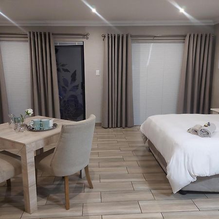 Bella Rosa Bed and Breakfast Potchefstroom Buitenkant foto