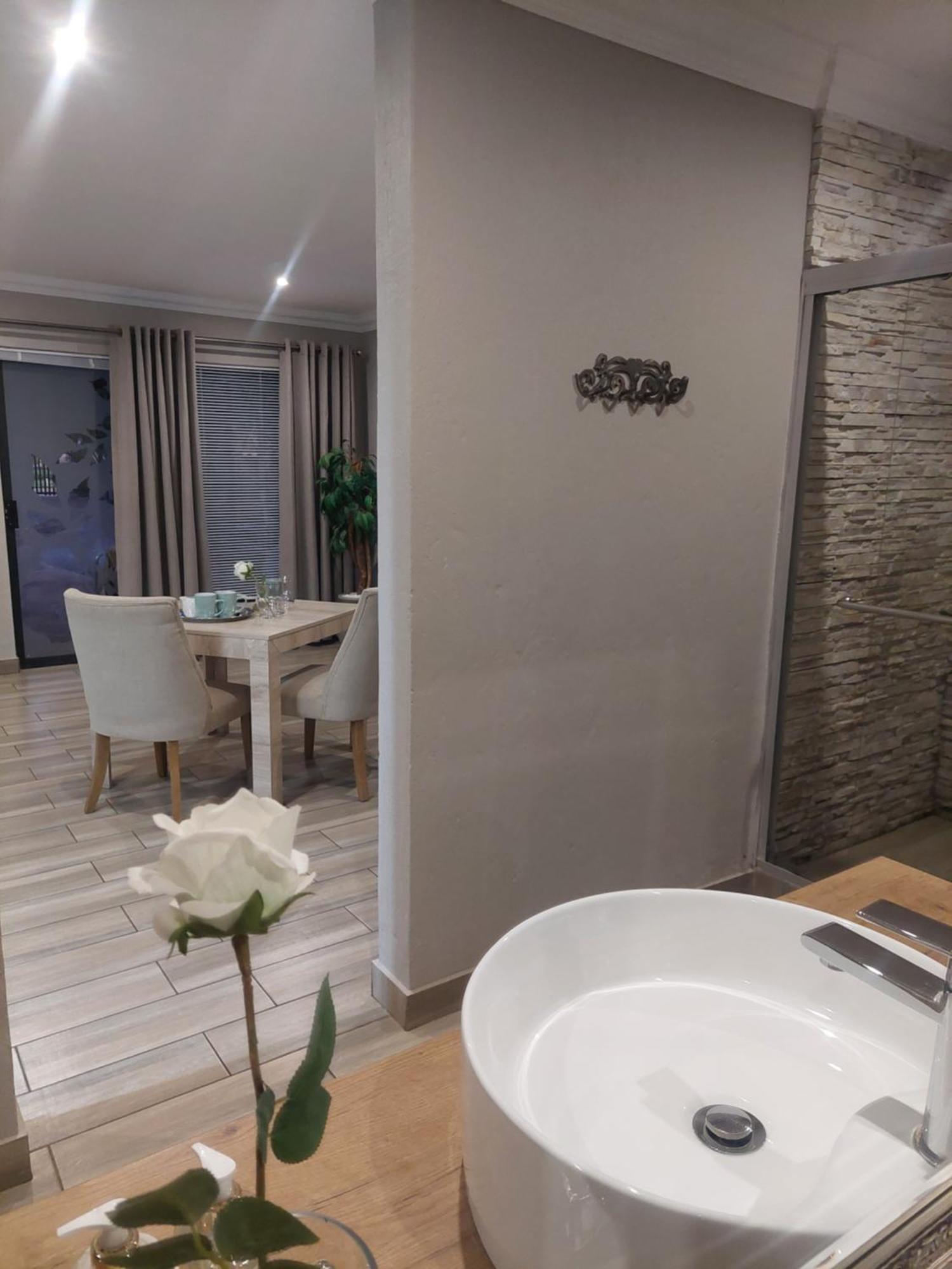 Bella Rosa Bed and Breakfast Potchefstroom Buitenkant foto