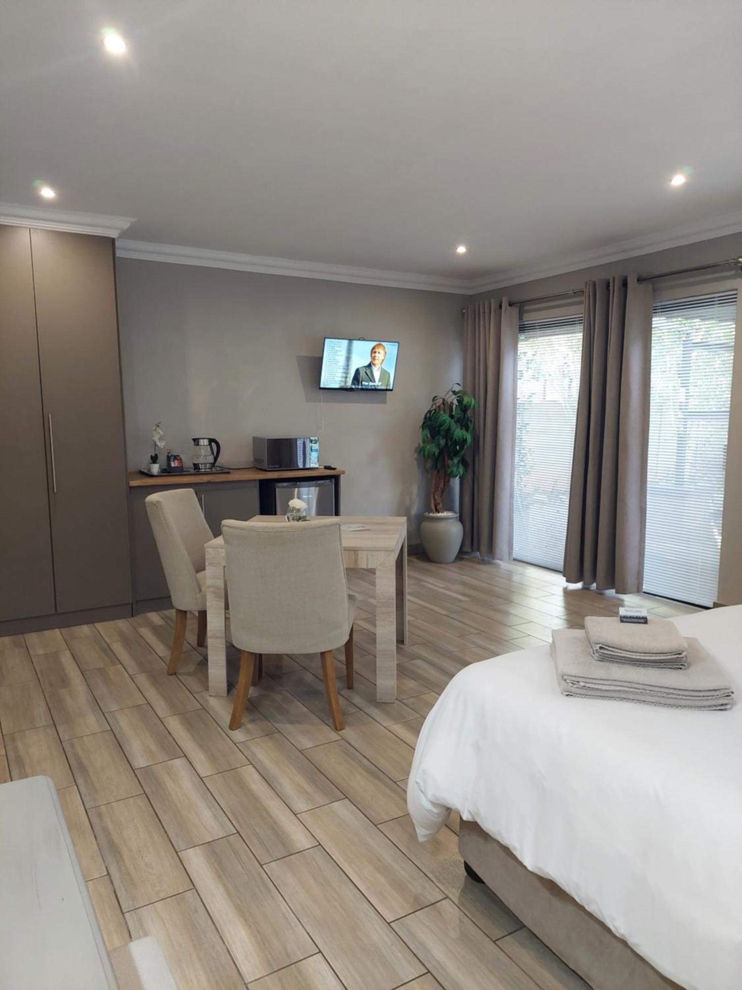Bella Rosa Bed and Breakfast Potchefstroom Buitenkant foto